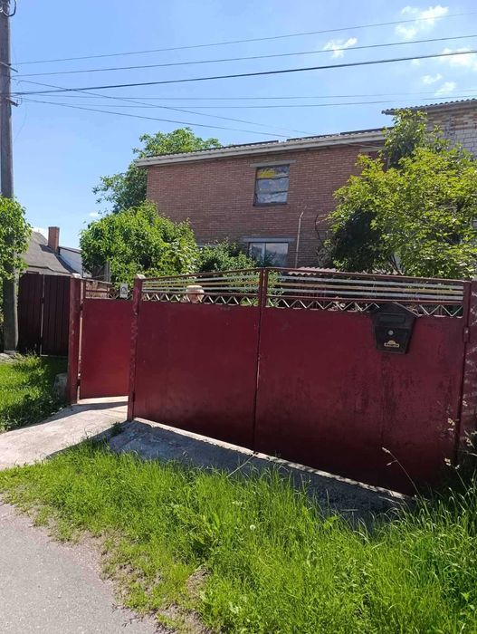 Продам 2-поверховий будинок на вул. І. Федорова 1082 - View 2