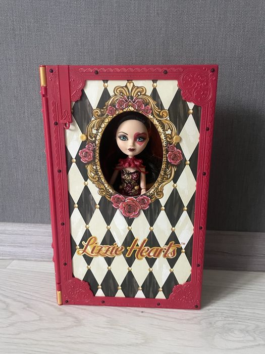 ЛІЗЗІ ХАРТС “Нестримна весна” Ігровий набір Ever After High