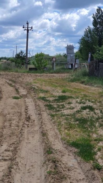 Діючий кар’єр габро з власним парком техніки та інфраструктурою
Діючий