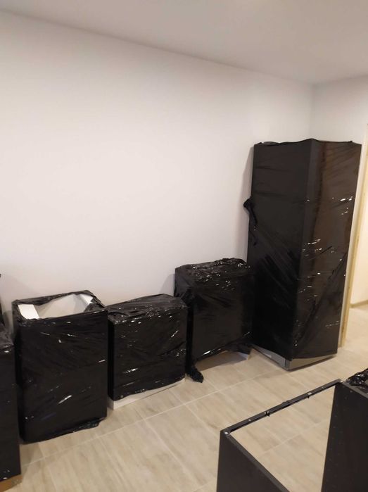 Przeprowadzki transport utylizacja starych mebli Auta z windą Zduńska