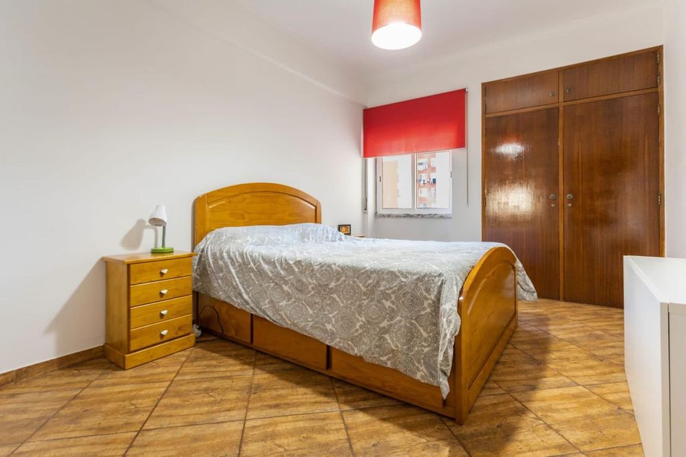 Apartamento para arrendar Miratejo