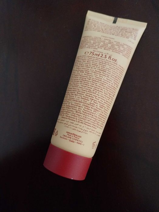 Creme Hidratante Pés, nutritivo, óleo de noz e framboesa, Oriflame