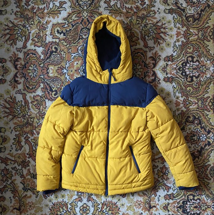 Зимова куртка на підлітка