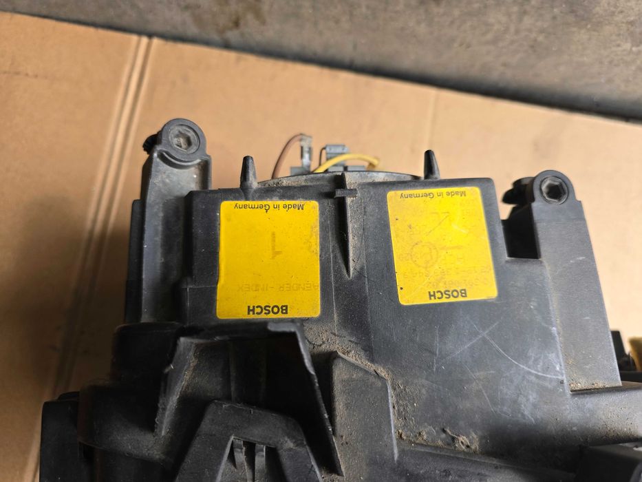 lampa przód BMW E36 Yellow Bosch soczewka