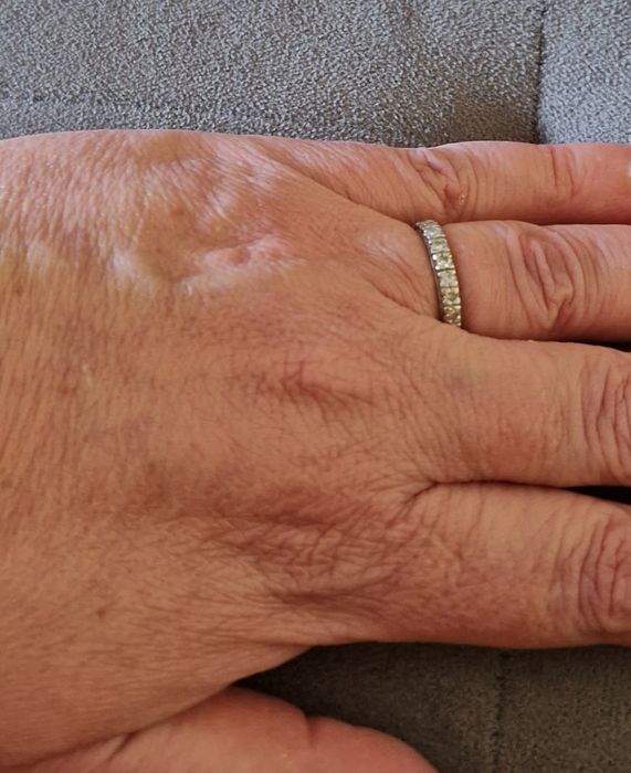 Aliança de diamantes