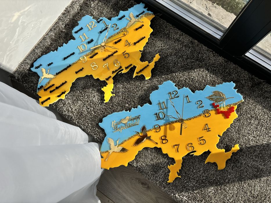 Годинник ручної роботи з епоксидної смоли  Карта України