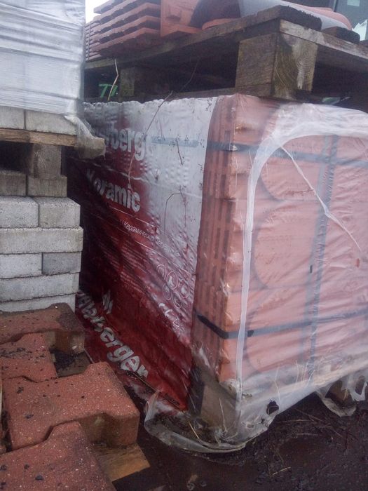 Dachówka ceramiczna Koramic winerberger czerwona angoba