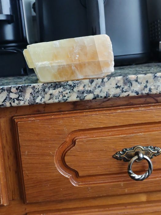 Pedra rara energizada