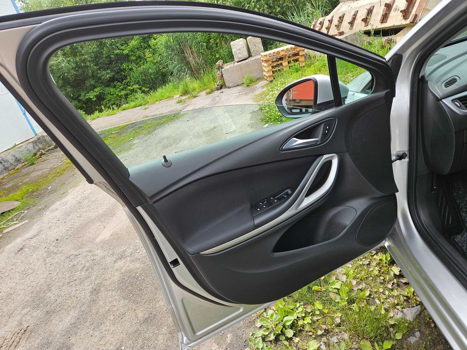 Opel Astra K 2018 рік