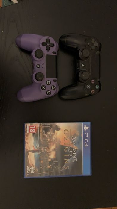 PS4 PRO 1TB [Não Negociável] + 2 Dualshock4 + 1 Jogo