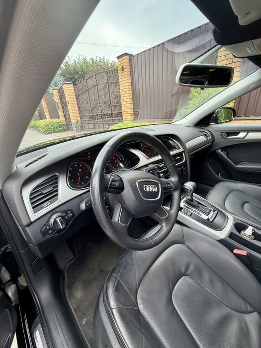 Audi A4 2014рік