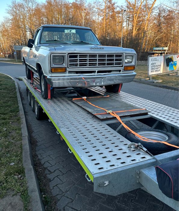 Holowanie aut - laweta