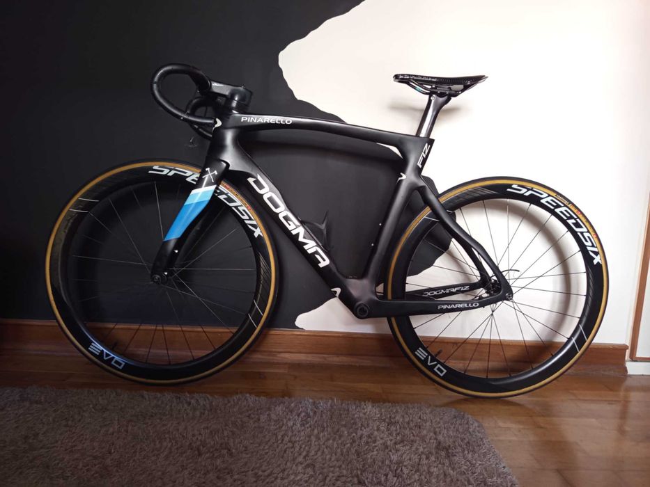 Rodas 28 carbono Speedsix Evo 45 + pneus