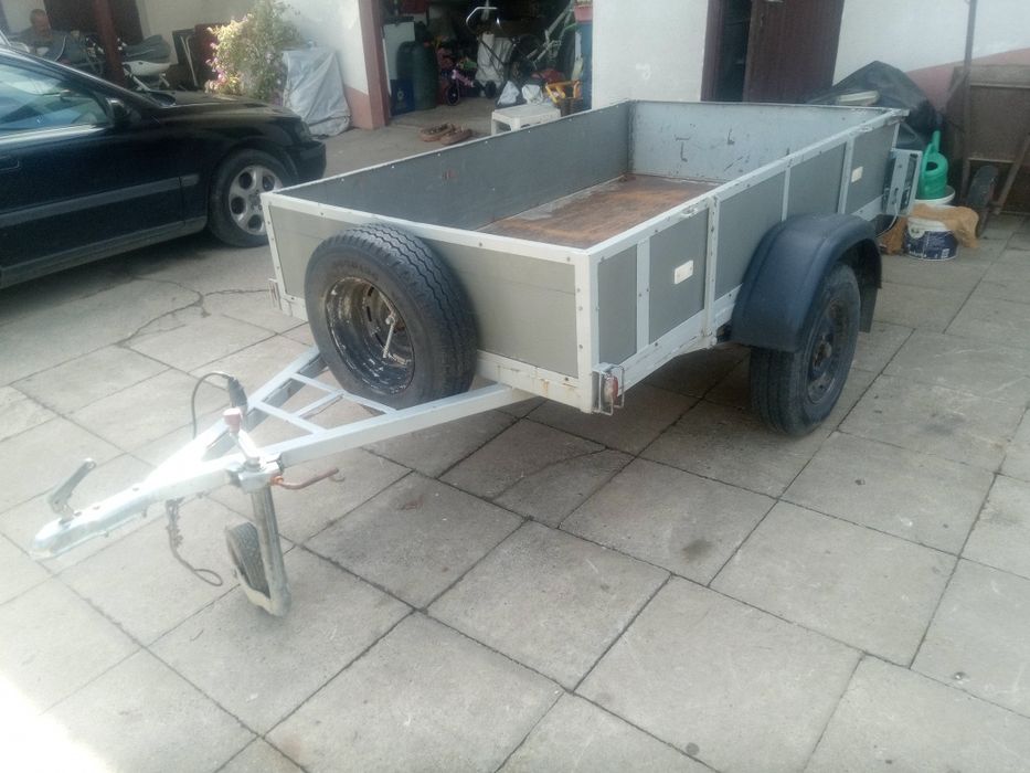 Wynajem przyczepki samochodowej towarowej DMC 1200 rydwan laweta
