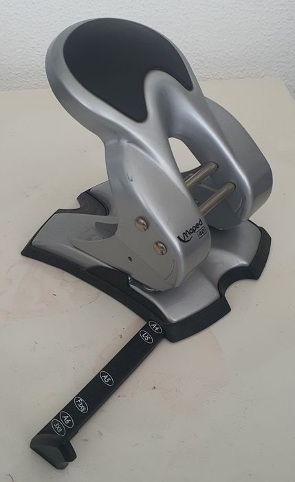 Furador folhas A4 - Maped 40 - Escritório