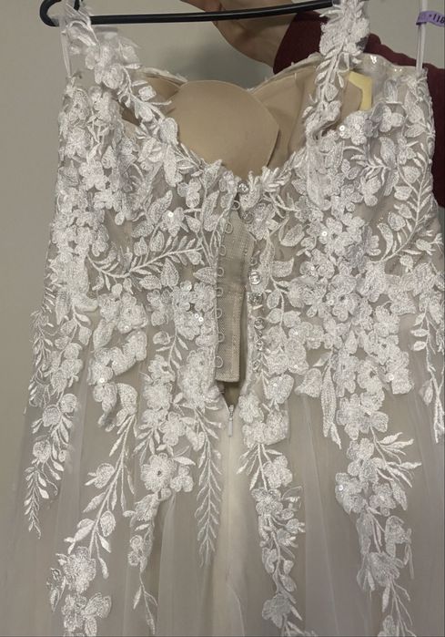 Piękna suknia ślubna