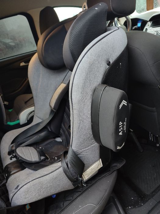 Sprzedam fotelik samochodowy Axkid Minikid 2.0