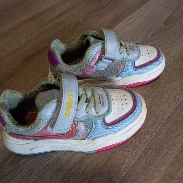 Кросівки на дівчинку 28розмір