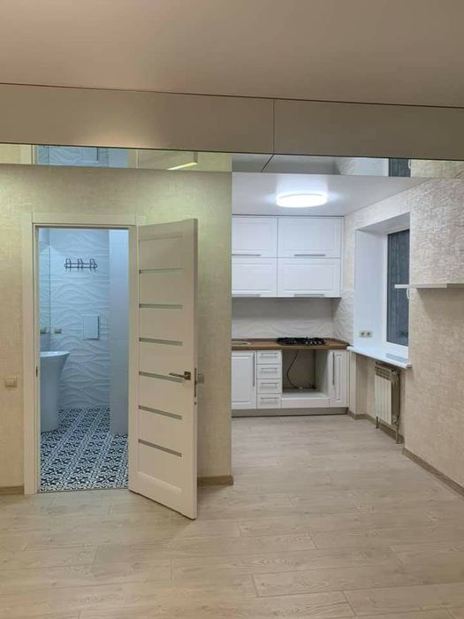 Світло завжди,1йповерх,люкс, 1кімнатна  госпіталь подобово й почасово