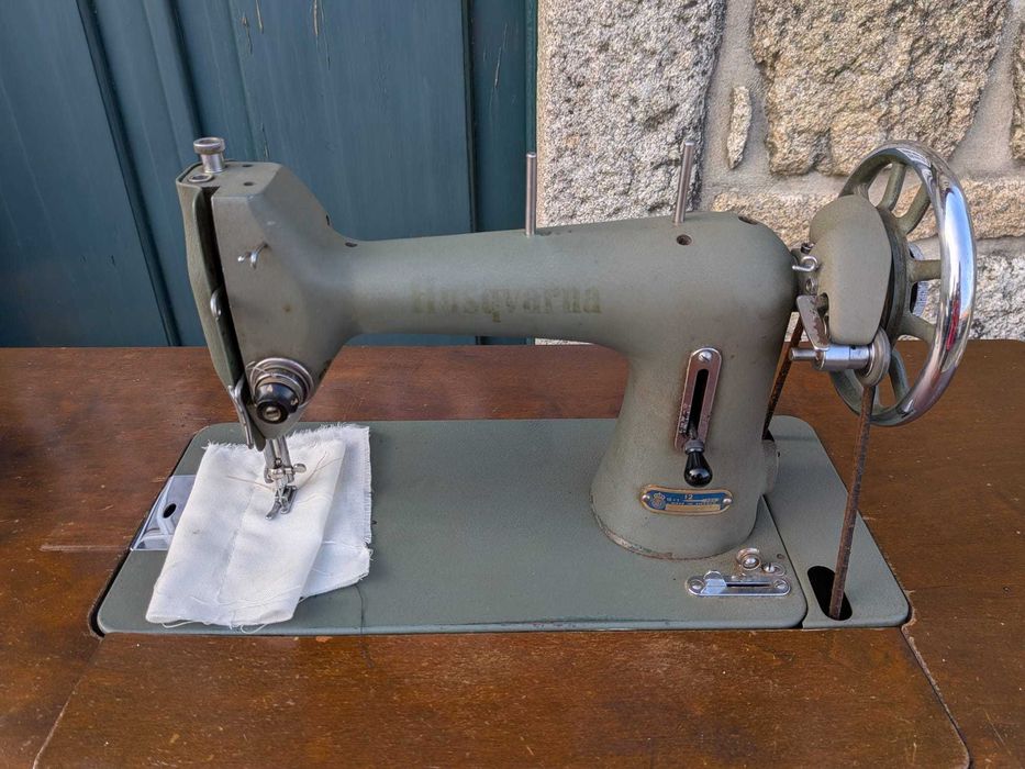 Máquina de costura Husqvarna