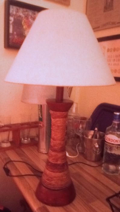 Candeeiro de mesa