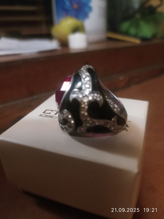 Перстень с рубином и фионитами,жемч.кольцо