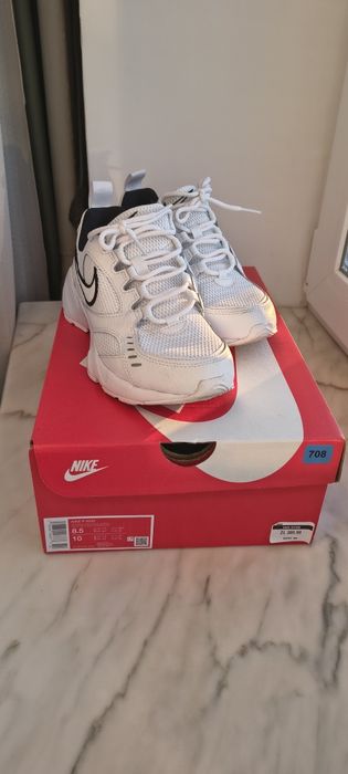 продам жіночі  кросівки оригінали NIKE
