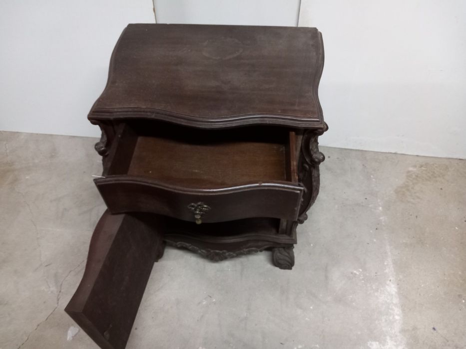 Mesa de cabeceira
