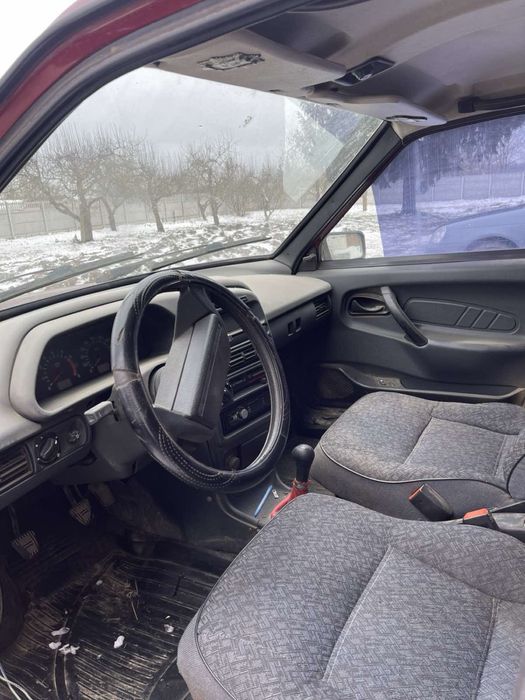 Продам легковий  автомобіль ваз 2115