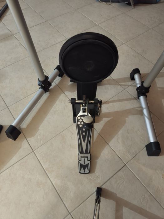 Bateria eletrónica Millenium
