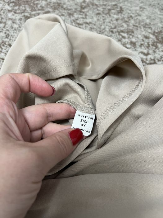 Легенький костюм для дівчинки