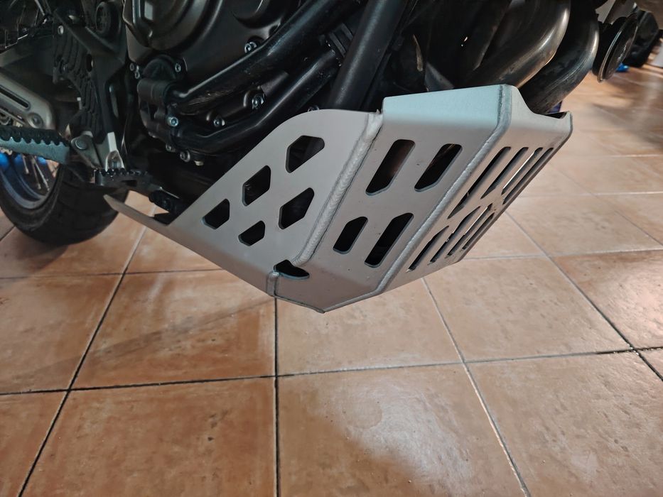Material Tenere T7