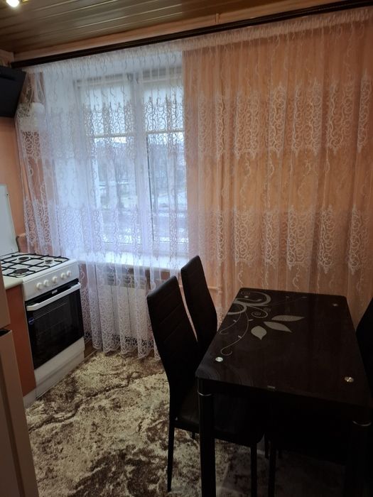 Здаи 2 ком.квар.в рай.44 квар.по час.по сут.