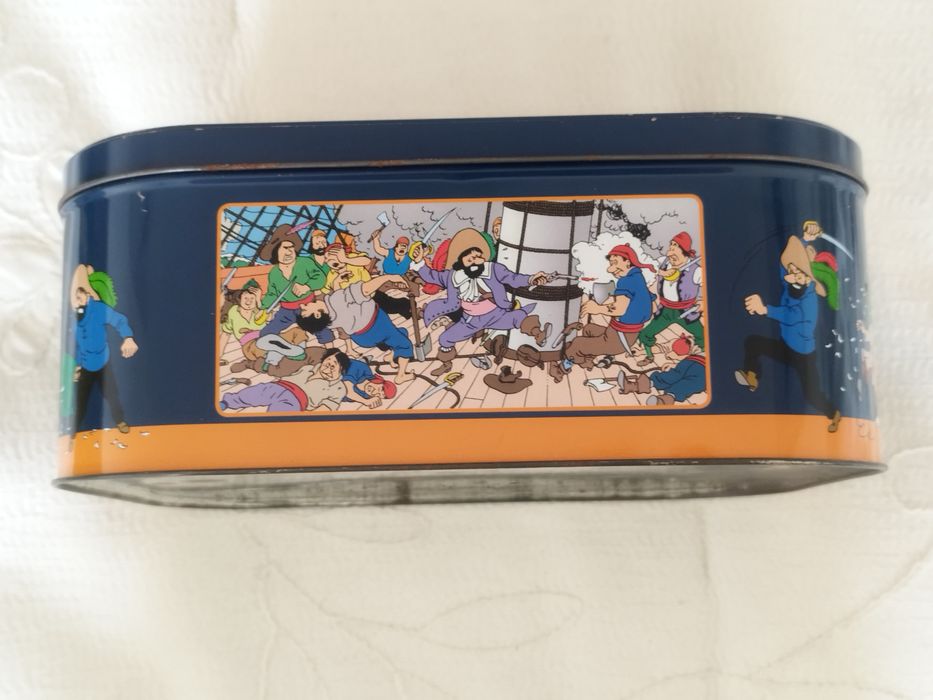 Caixa metálica do Tintim. Estas caixas foram lançadas em quantidades l
