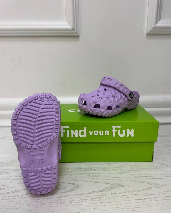 Crocs Classic Kids Geometric Bone, White, Lavander c9 c10 c11 c12 c13 j1 j2 j3
Bone, White, Lavander.