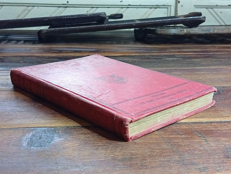 Livro antigo “A School History of England”