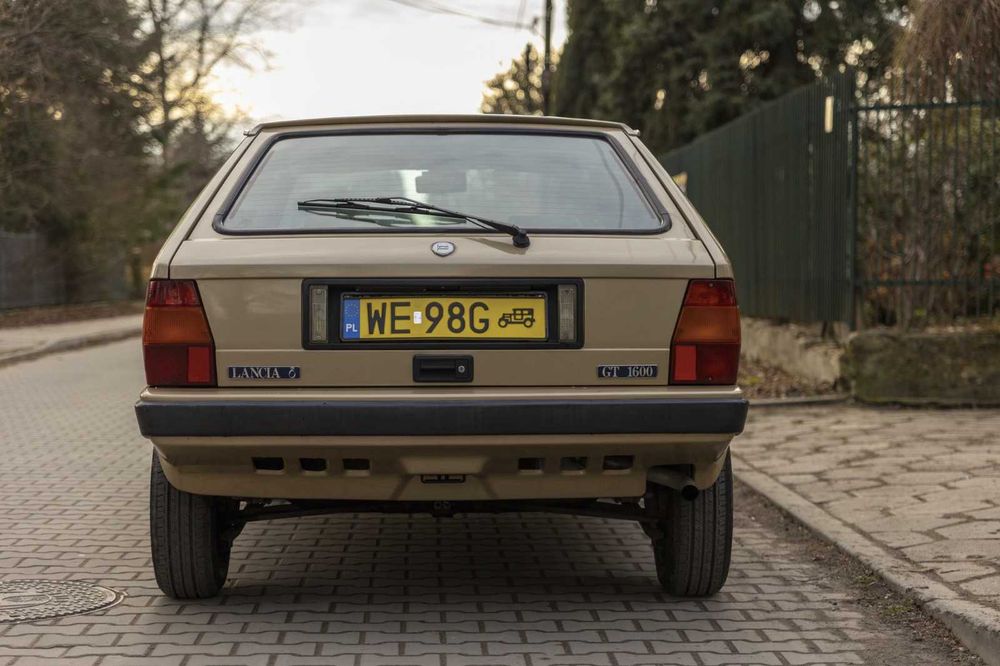 Lancia Delta 1.6 GT  100 tyś przebiegu