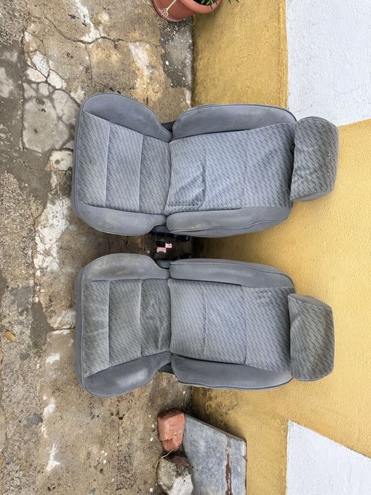 Bancos com calhas Peugeot 205