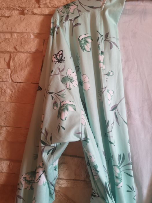 Delikatny szlafrok damski