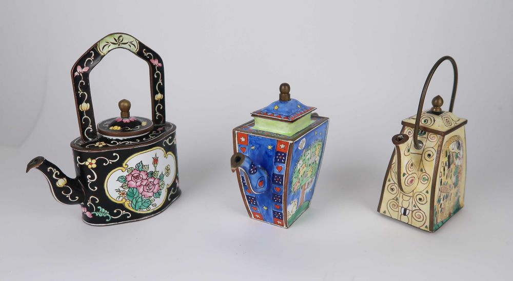 3 Bules miniatura + 1 prato esmalte de cantão