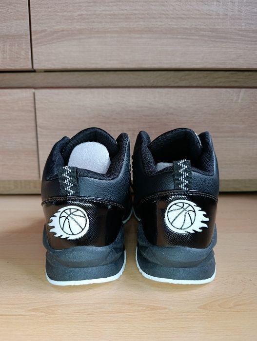 Nowe buty sportowe