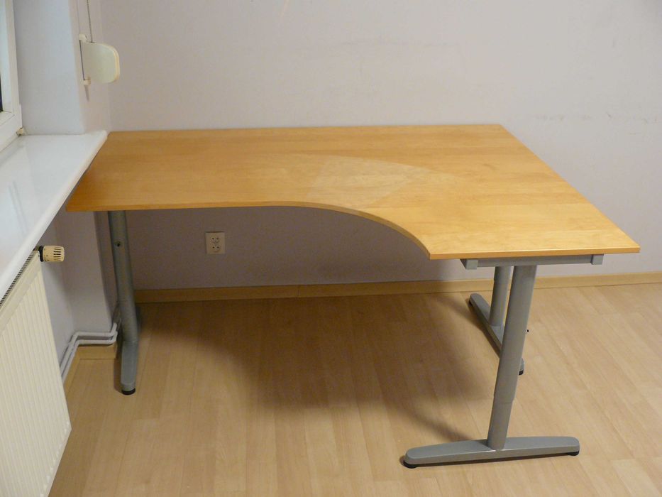 Biurko narożne IKEA 120 X 160 - okleina brzoza naturalna