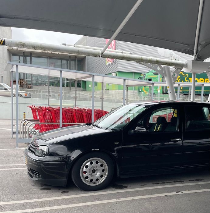 Troco ou vendo Golf 4 tdi 110 muito material