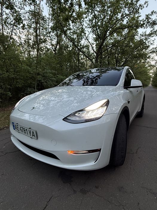 Tesla Y dual motor long range 82квт можливий обмін з доп. в обі стор