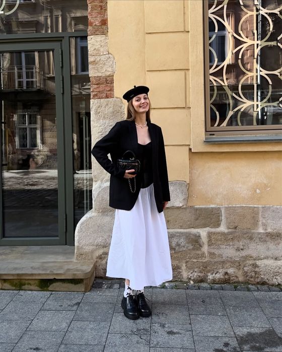 Продаю спідницю міді