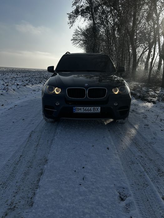 Авто справне,по документам все в порядку,американець,сідай та і їдь,любий вид переоформлення,сімейна,велика,комфортна ,не бита,не крашена,всі питання за телефоном.