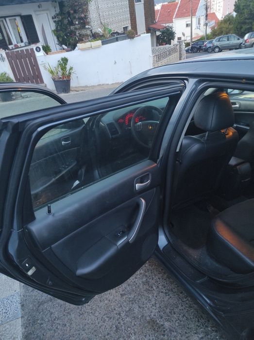 Honda&nbsp;Accord&nbsp;Tourer&nbsp;2.2&nbsp;i-CDTi&nbsp;de&nbsp;140cv,&nbsp;ano&nbsp;2004,&nbsp;nacional, 2 chaves. foto 2