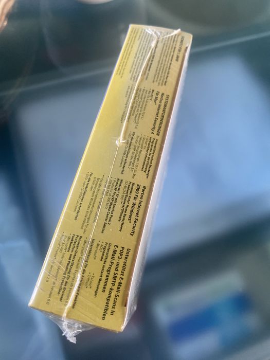 Stary zafoliowany Norton Internet Security program antywirusowy 2009r