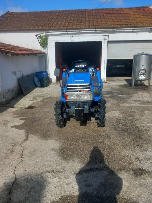 Trator iseki pra lavroura