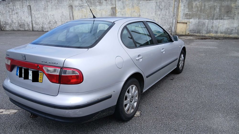 Seat Toledo 1.6 4P 185000KM T.extras Bom Preço